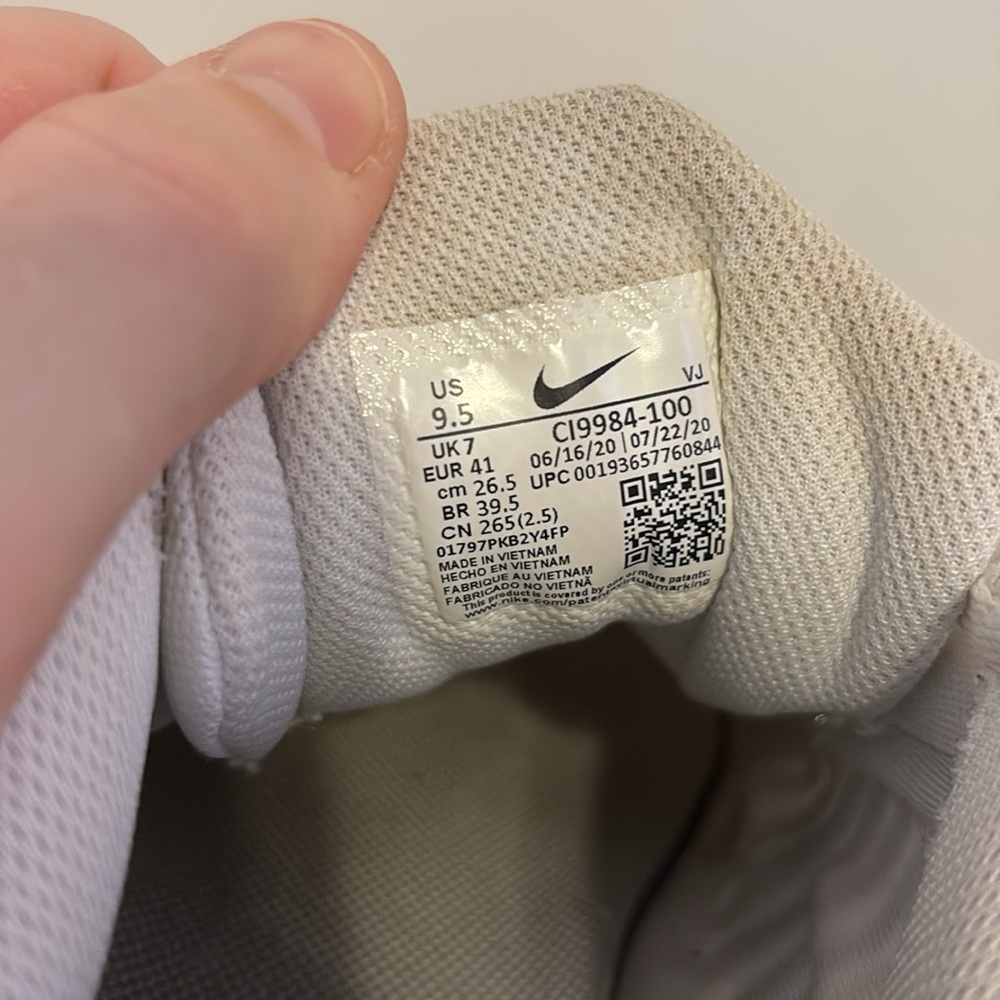 Nike women’s downshifter - Picture 6 of 7